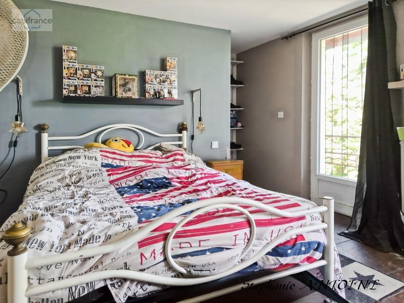 Maison - 284 m² - 9 pièces