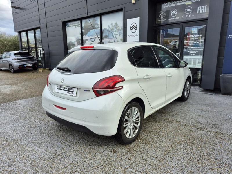 Peugeot 208 1.2 PureTech 110 s&amp;amp;S Allure