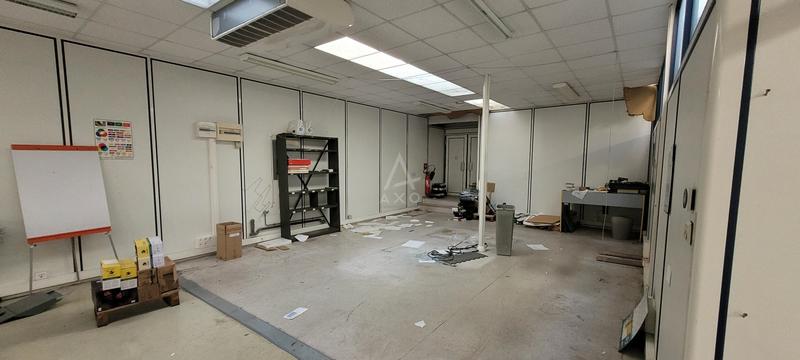 Entrepôt - 583 m² - 9 pièces