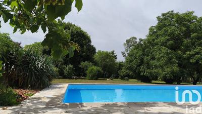 Maison - 317 m² - 8 pièces