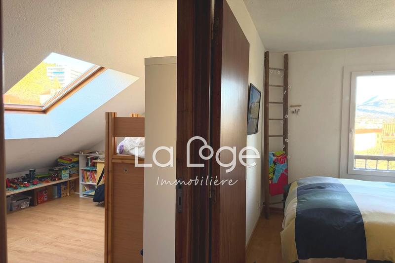 Appartement - 80 m² - 4 pièces