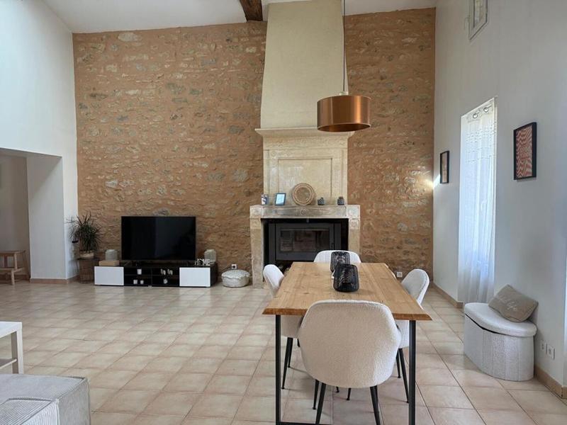 Maison - 368 m² - 9 pièces