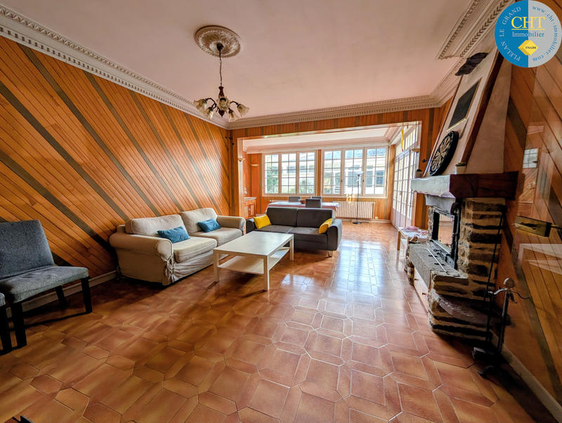 Maison - 197 m² - 8 pièces