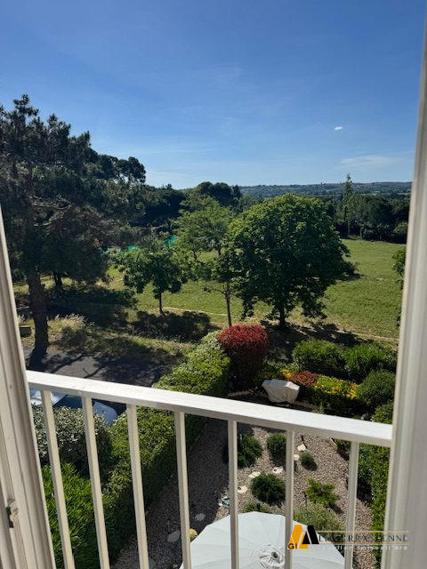 Appartement - 102 m² - 5 pièces