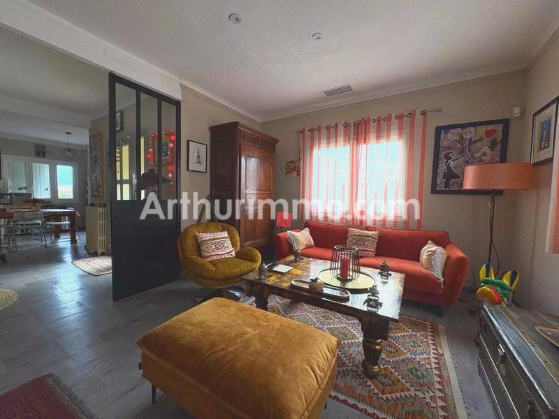 Maison - 210 m² - 8 pièces