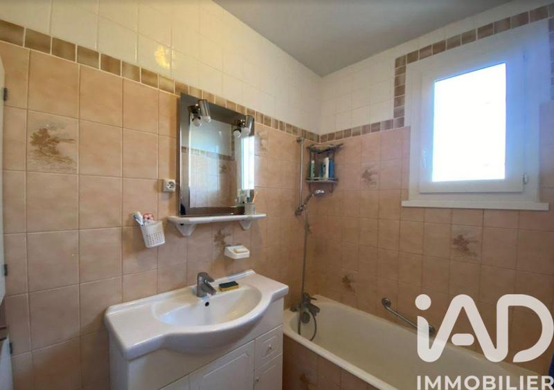 Maison - 93 m² - 5 pièces