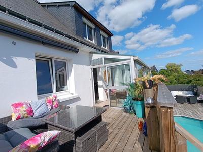 Maison - 136 m² - 6 pièces