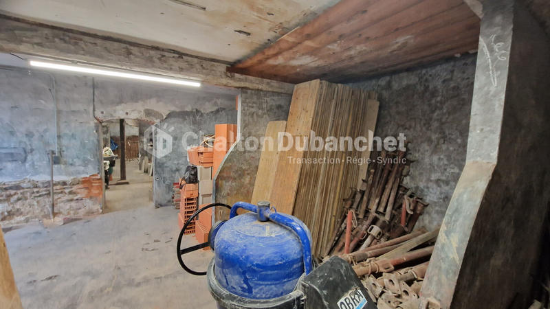 Entrepôt - 275 m² - 2 pièces