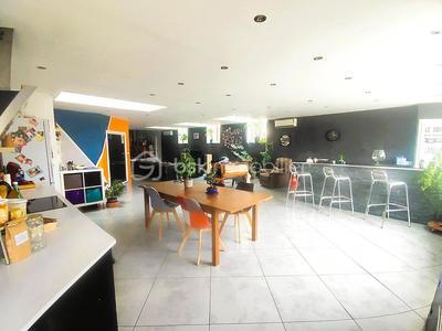 Loft - 162 m² - 4 pièces