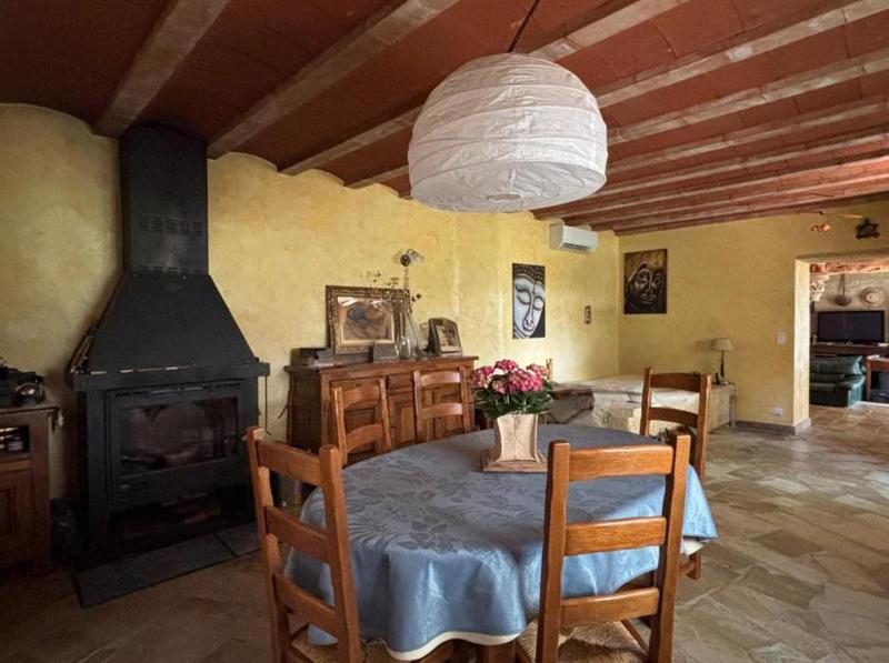 Maison - 280 m² - 7 pièces