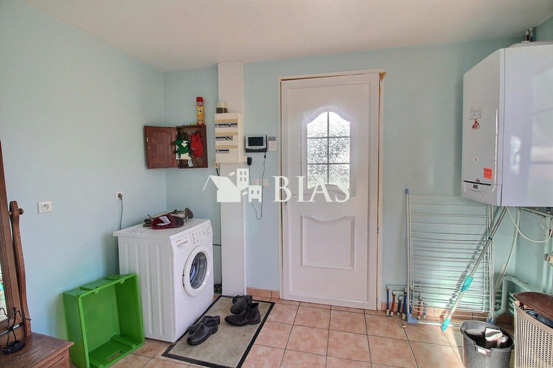 Maison - 239 m² - 7 pièces