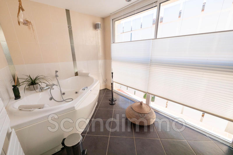 Maison - 102 m² - 5 pièces