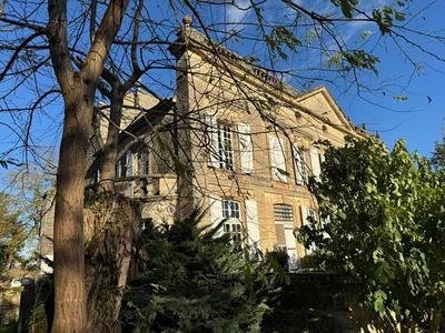 Demeure - 950 m² - 14 pièces