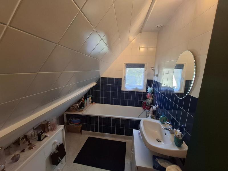 Maison - 98 m² - 5 pièces