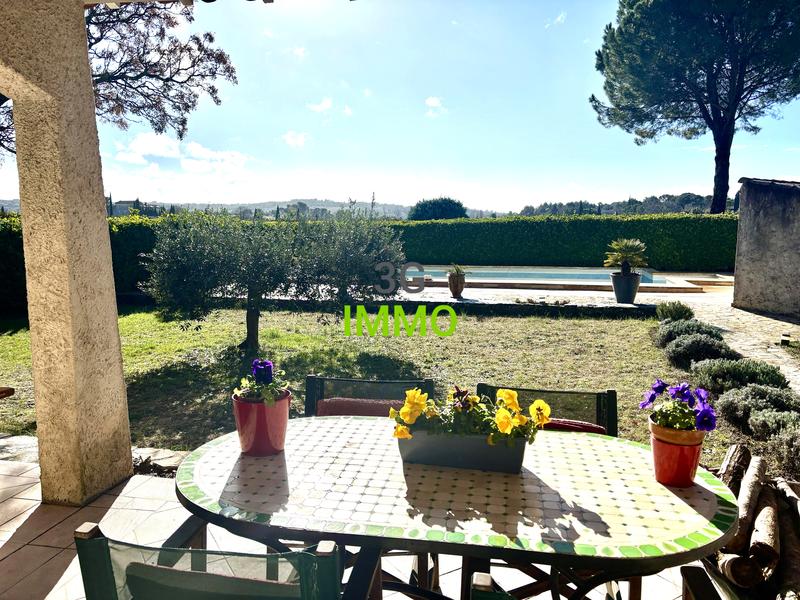 Villa - 141 m² - 6 pièces