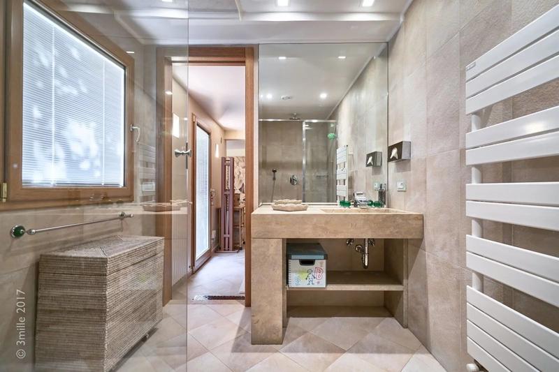 Villa - 301 m² - 8 pièces