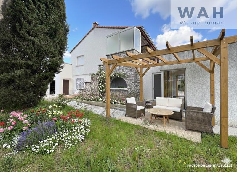 Maison - 276 m² - 8 pièces