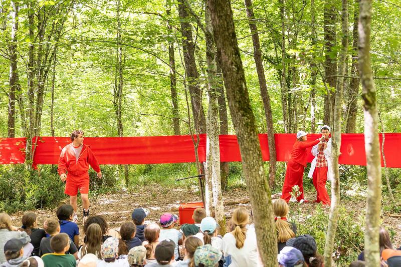 "Petit quelqu'un" Julien Duval - le Syndicat d'Initiative