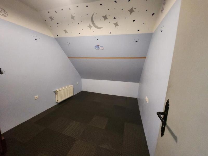 Immeuble - 92 m² - 7 pièces