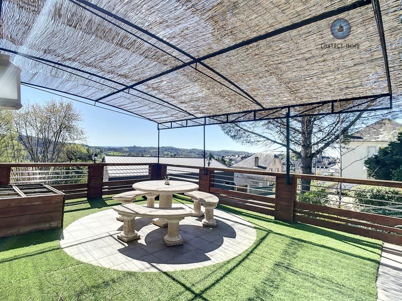 Maison - 171 m² - 7 pièces