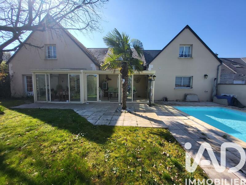 Maison - 353 m² - 9 pièces