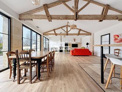 Loft - 215 m² - 6 pièces