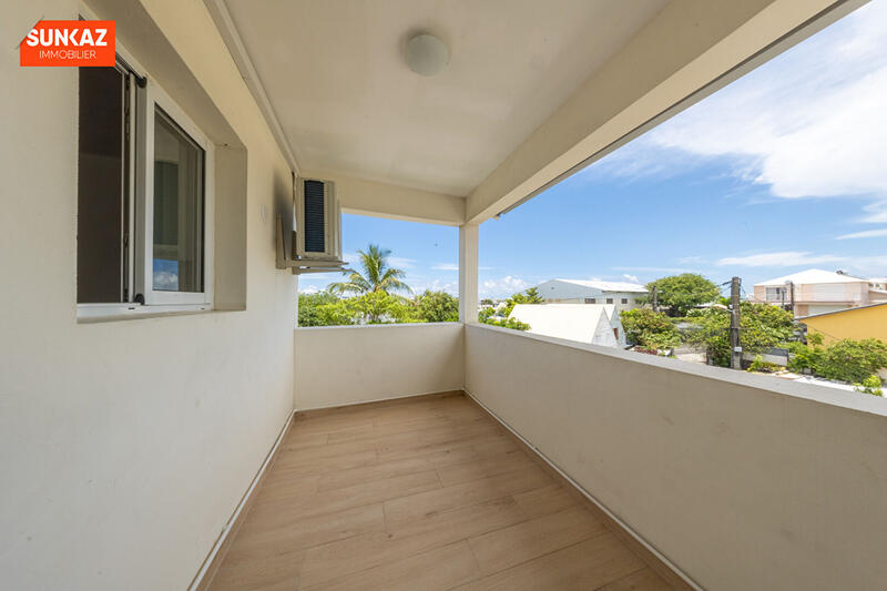 Appartement - 80 m² - 4 pièces