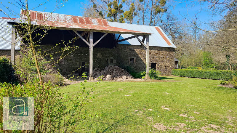 Maison - 342 m² - 7 pièces