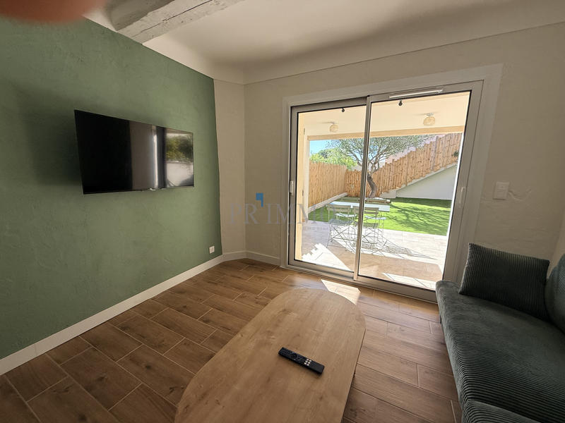 Maison - 250 m² - 12 pièces