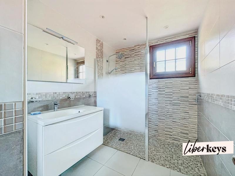 Maison - 146 m² - 5 pièces