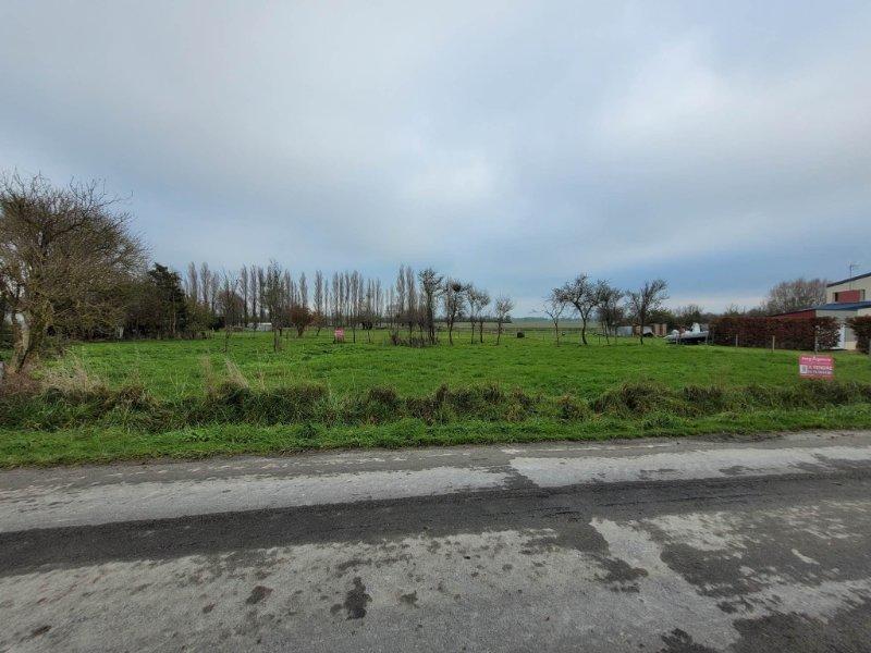 Terrain constructible - 899 m²