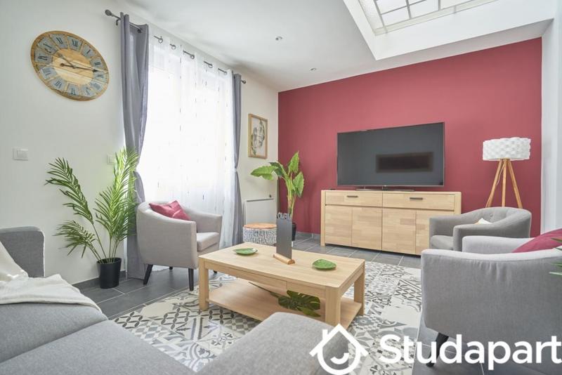 Chambre - 13 m² - 1 pièce