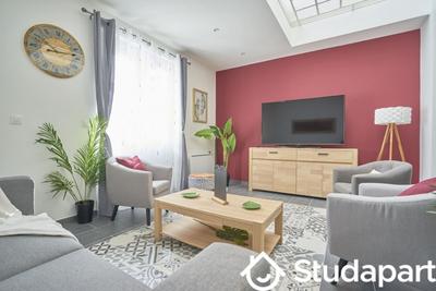 Chambre - 13 m² - 1 pièce