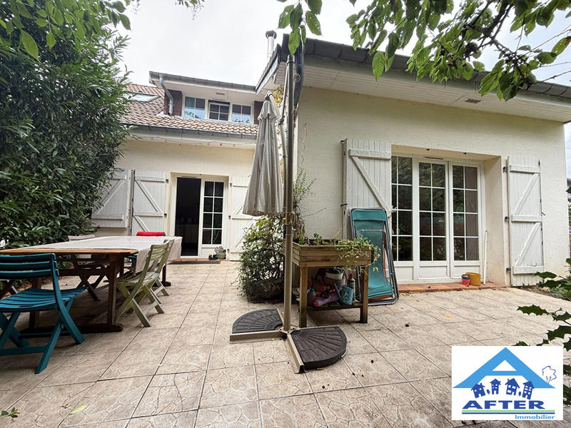 Maison - 163 m² - 7 pièces