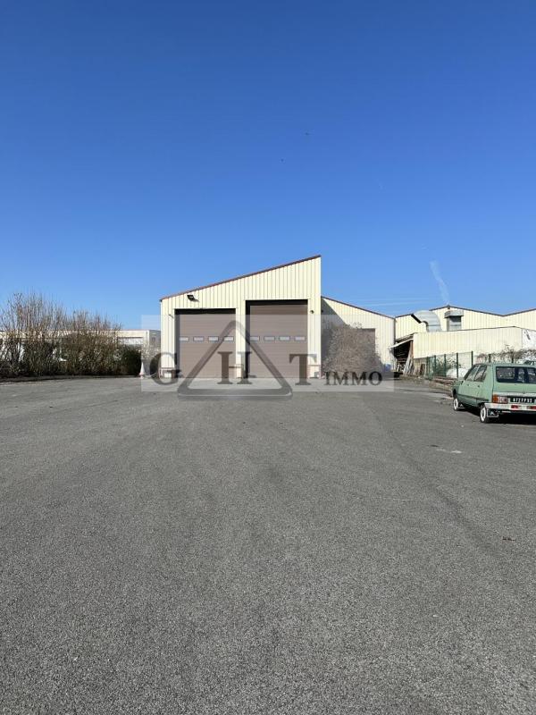 Terrain industriel - 6 737 m²