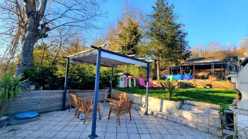 Maison - 122 m² - 4 pièces