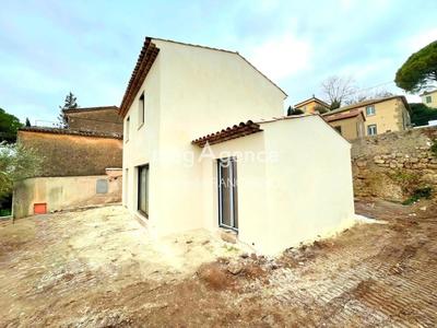 Maison traditionnelle - 100 m² - 5 pièces