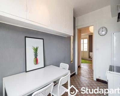 Chambre - 50 m² - 1 pièce