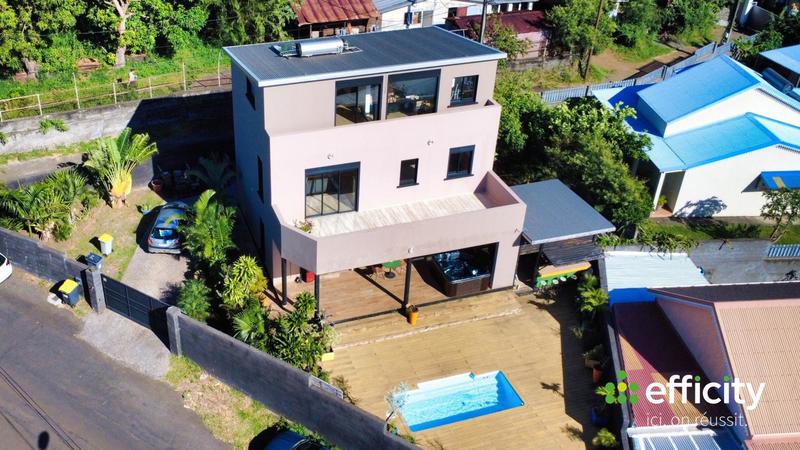 Maison - 149 m² - 5 pièces