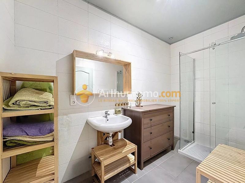 Maison - 224 m² - 7 pièces