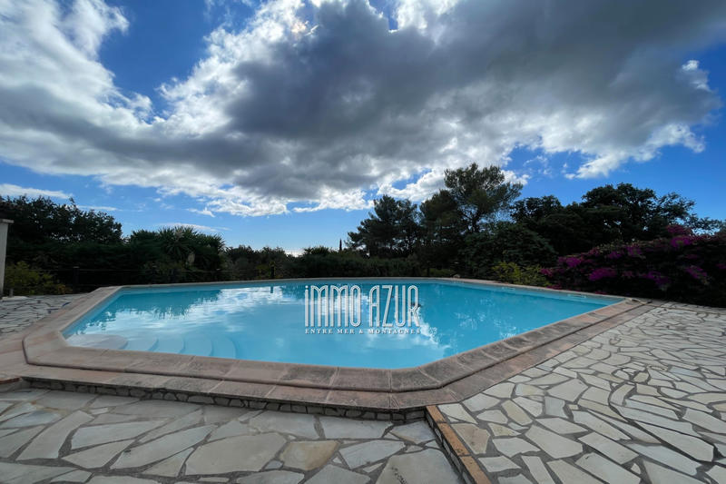 Villa - 170 m² - 6 pièces