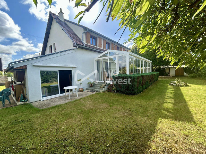 Maison - 228 m² - 10 pièces