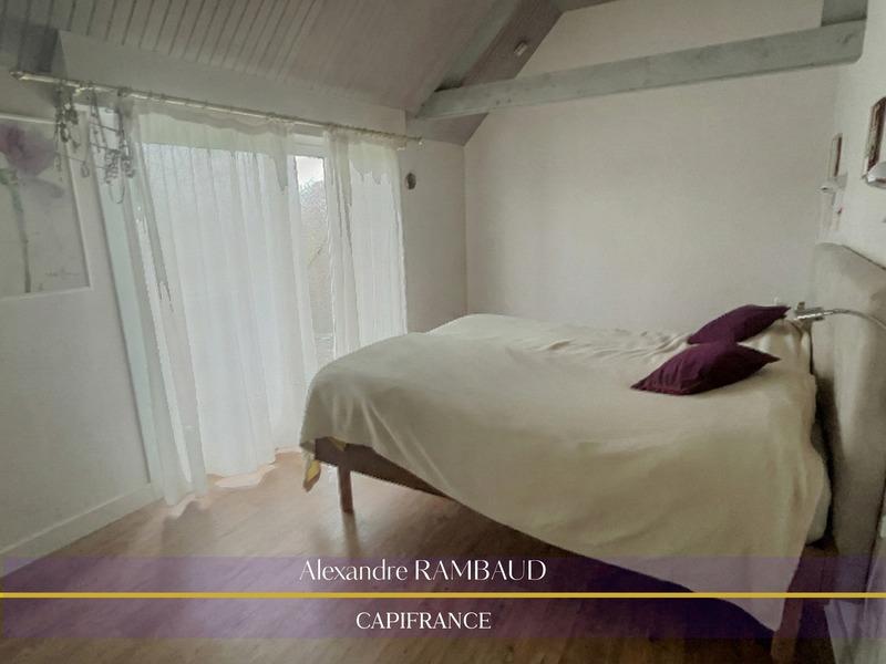 Maison - 231 m² - 8 pièces