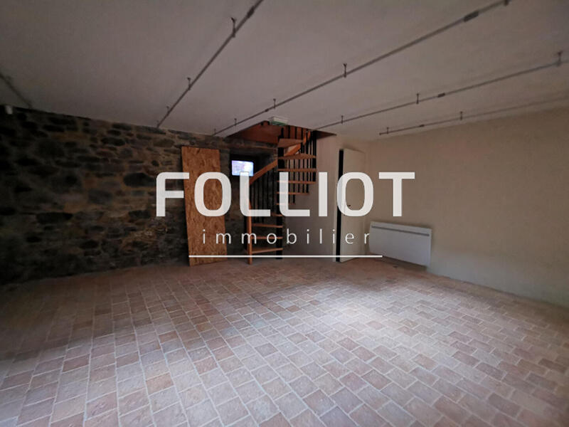 Maison - 180 m² - 5 pièces