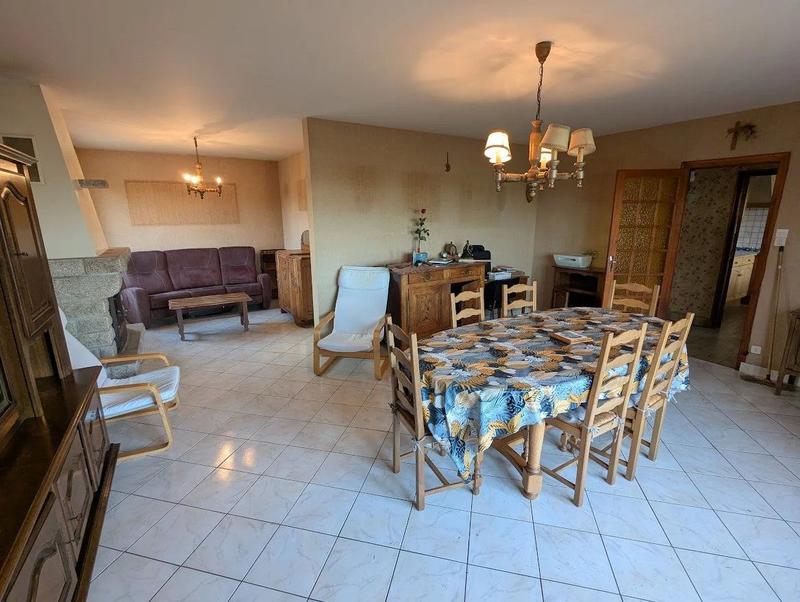 Maison - 137 m² - 6 pièces