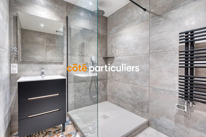 Maison de maîtres - 275 m² - 9 pièces