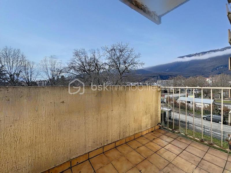 Appartement - 95 m² - 6 pièces