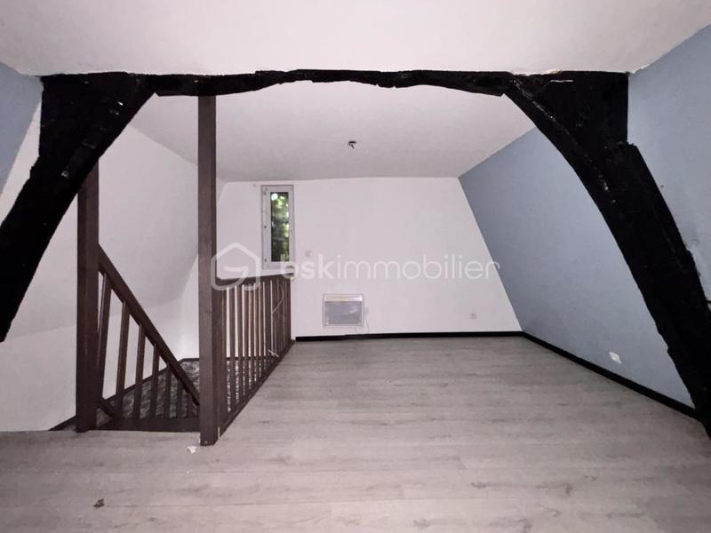 Immeuble - 111 m² - 8 pièces