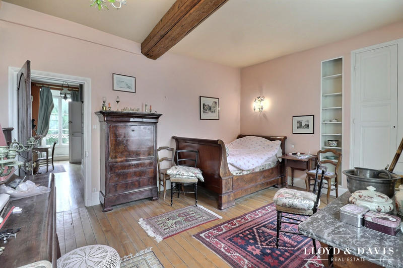 Duplex - 189 m² - 9 pièces