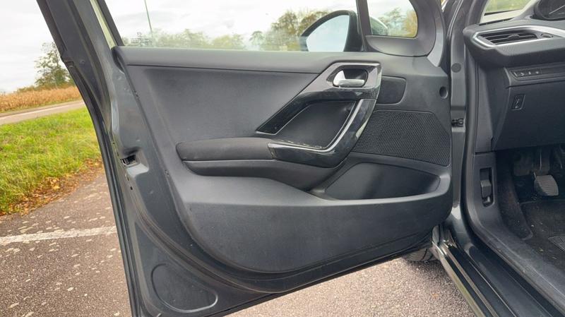 Peugeot 208 1.2 PureTech 110 Allure